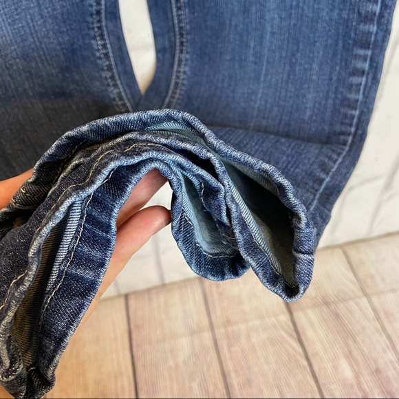 White House Black Market acid wash crop jeans Sz 2 - Picture 7 of 9